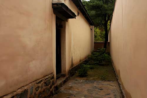 西柏坡红色教育学院：以党史铸魂，让初心照亮新时代课堂
