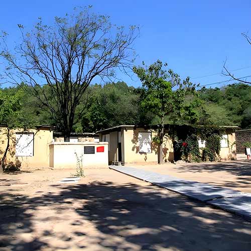 走进西柏坡红色教育基地 基层党员 3 招践行群众路线