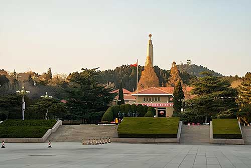 2 个务必精神筑牢根基 西柏坡培训淬炼党员本色