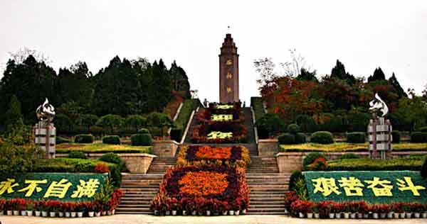 西柏坡党建培训基地如何引导中高校党组织成员