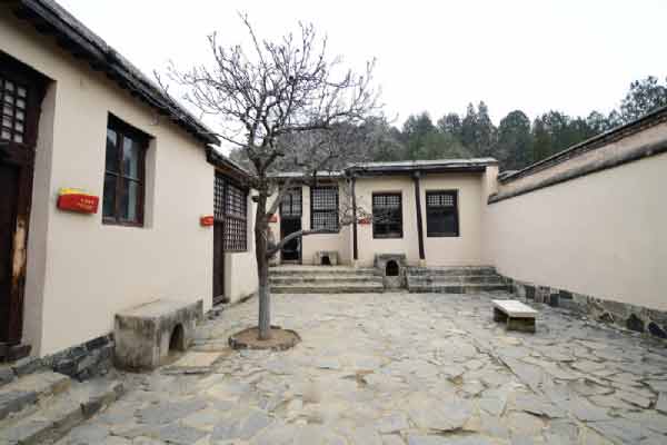 西柏坡红色教育与党员作风建设