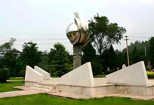 西柏坡重温“两个务必”精神 党员干部如何体悟初心使命